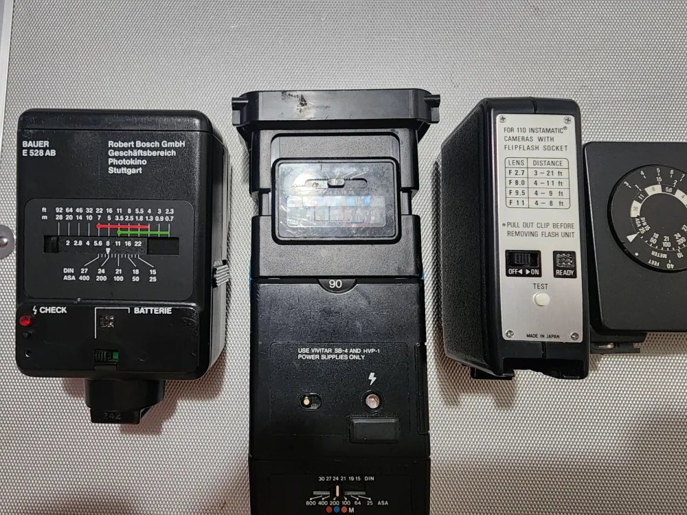 Vintage Camera Flashes: Bauer, Vivitar, Nissin, Sunpak image indicator(2)