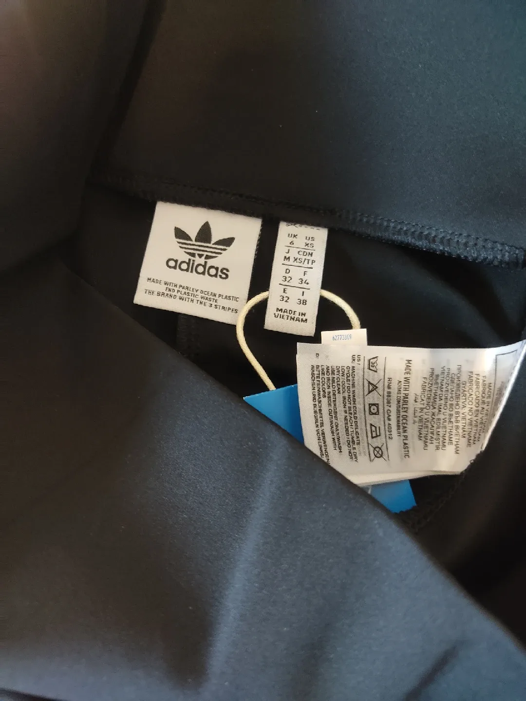 Adidas Women's Cycling Shorts - Size 6 image indicator(2)