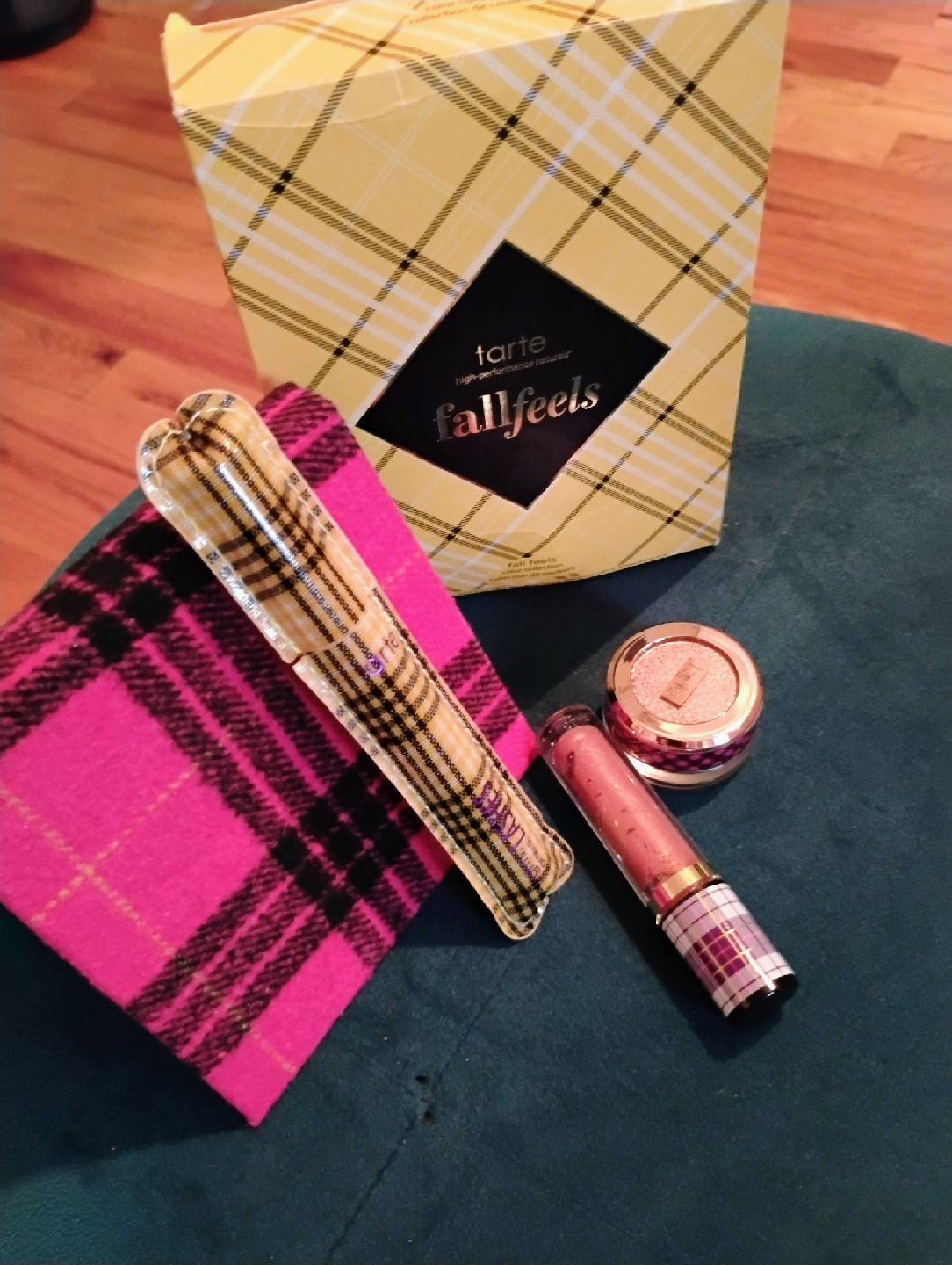 Fall Feels Makeup Set - photo 3