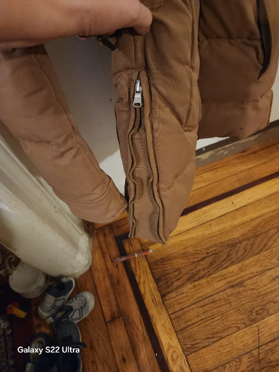 Brown Puffer Jacket image indicator(6)