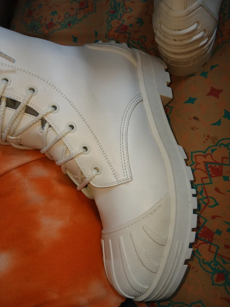 Christian Dior White Boots Size 40 image indicator(7)