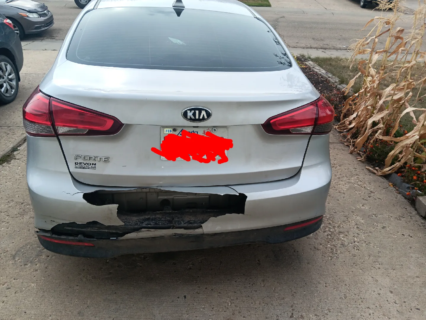 Silver Kia Forte  2017 image indicator(2)