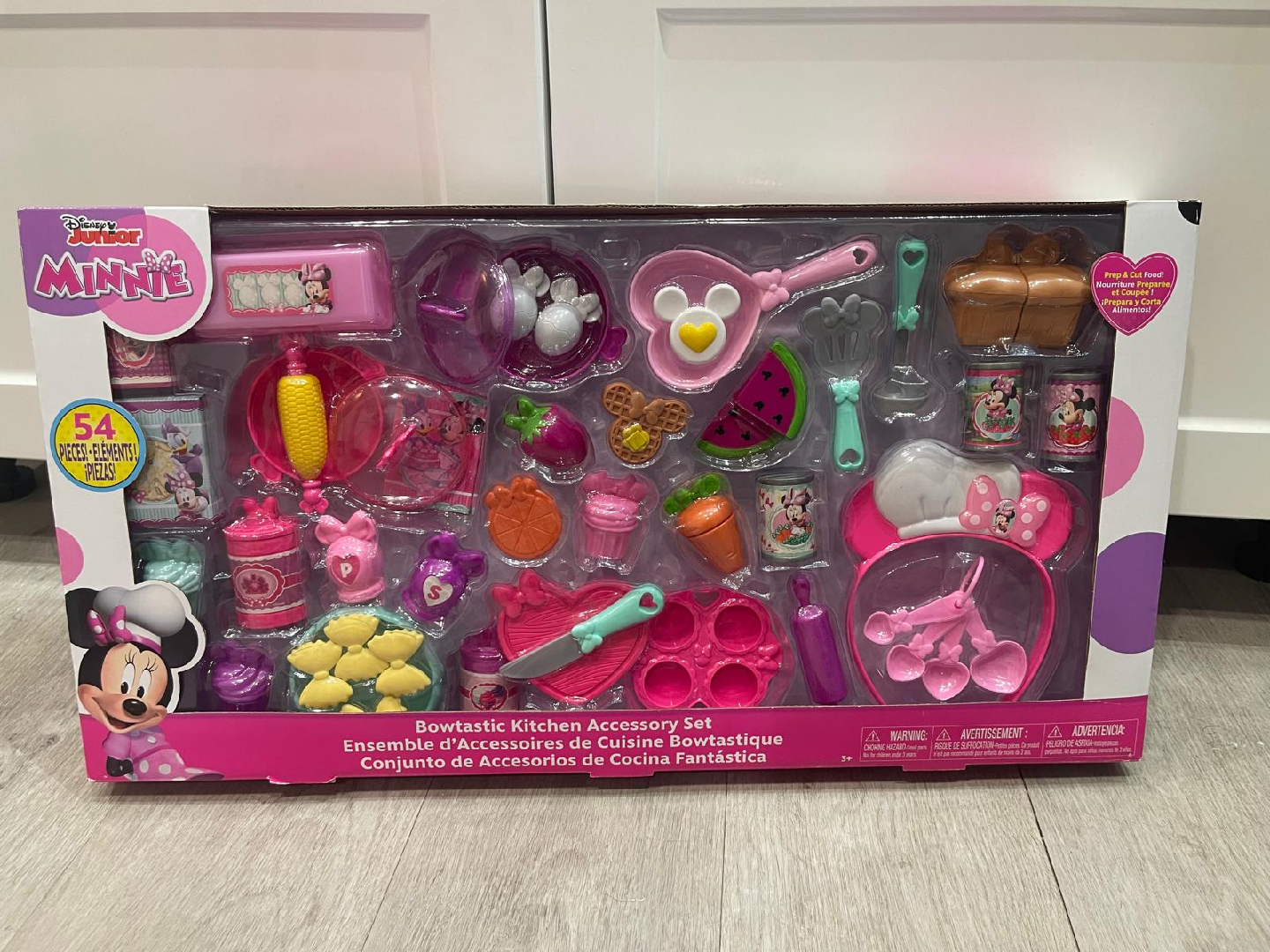 Disney Junior Minnie Bowtastic Kitchen Accessory Set