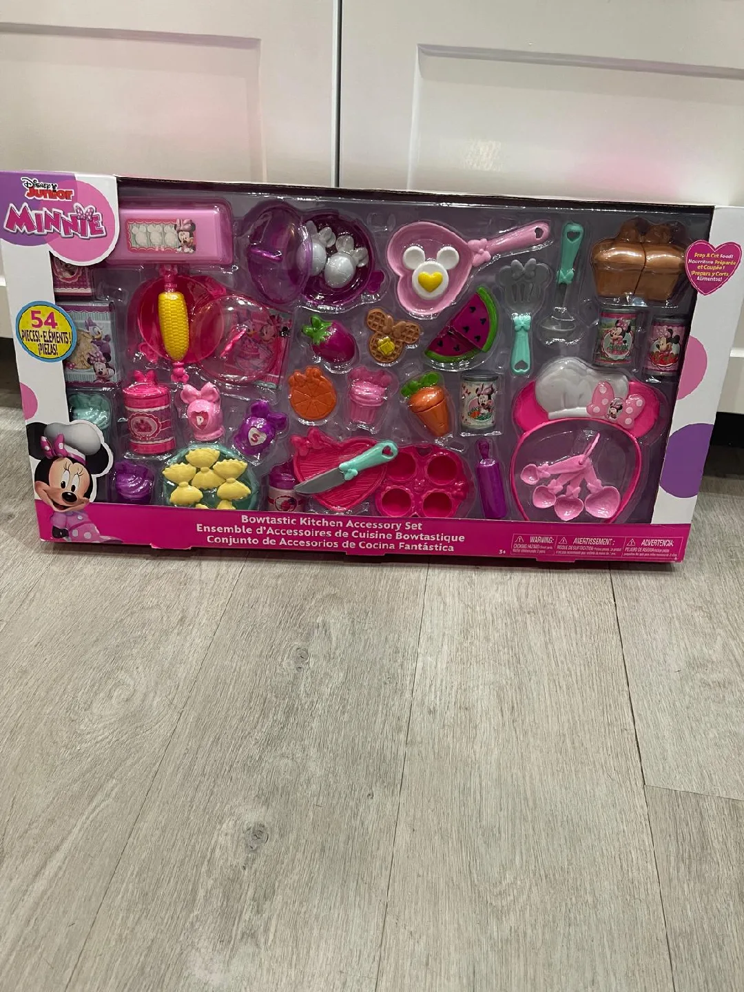 Disney Junior Minnie Bowtastic Kitchen Accessory Set image indicator(2)