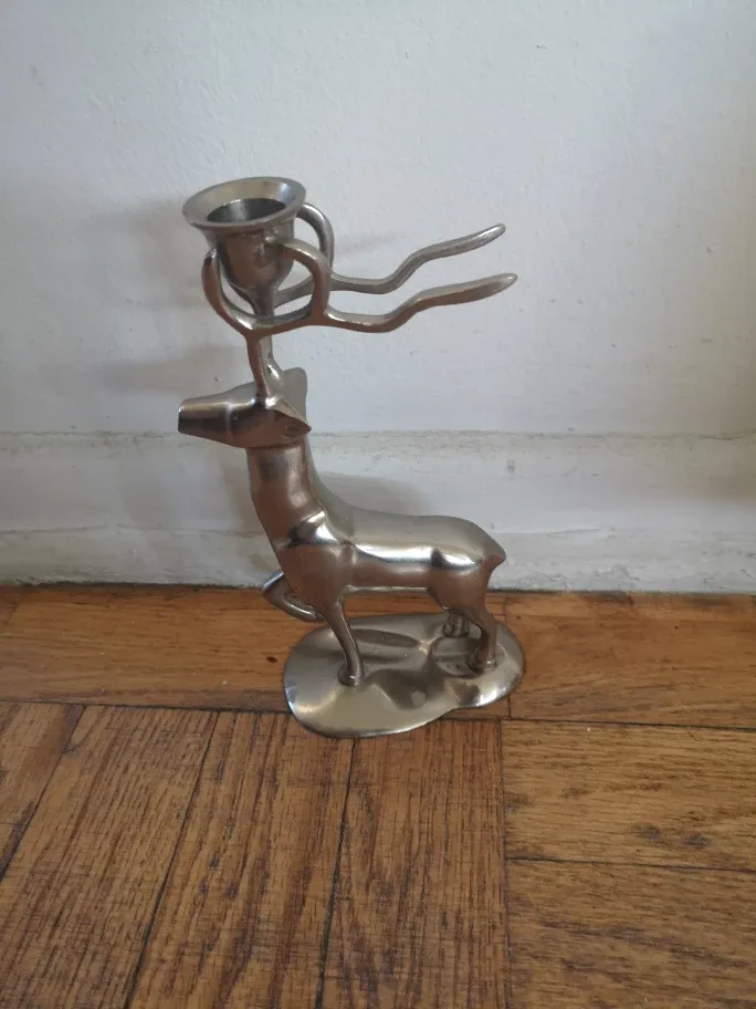 Vintage Metal Deer Candle Holder image indicator(2)
