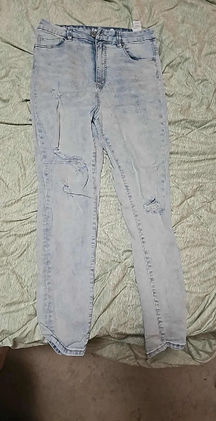 Mixed Lot of Jeans and shirts  Various Brands image indicator(5)