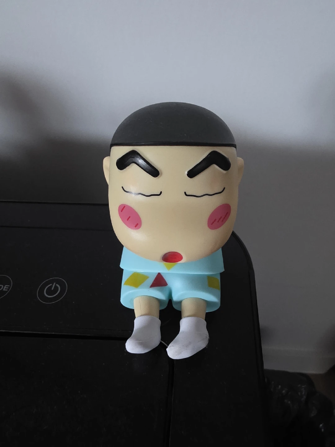 Cartoon Figurine phone holder