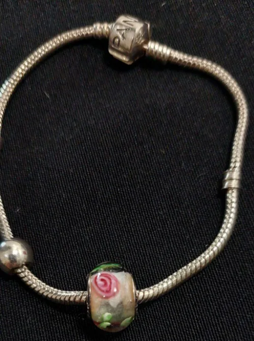 Pandora Bracelet with Rose Charm 🌹 💐 image indicator(4)