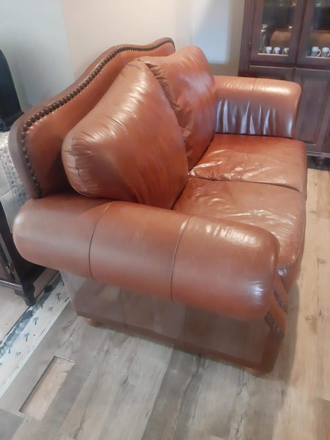 Leather Sofa Set - 3 Seater & Loveseat - photo 2