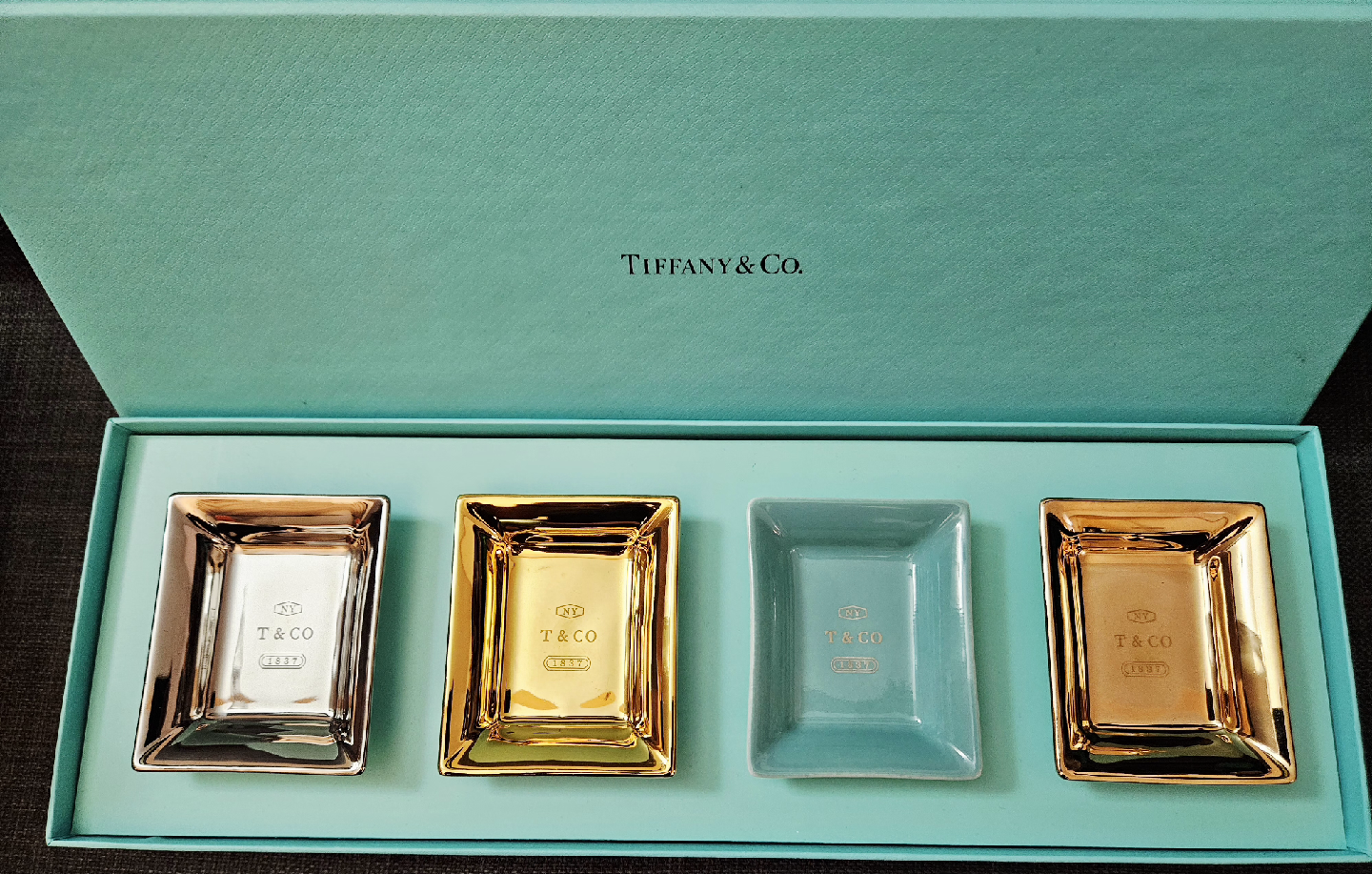Tiffany & Co. 1837 Porcelain Catchall Set - photo 2