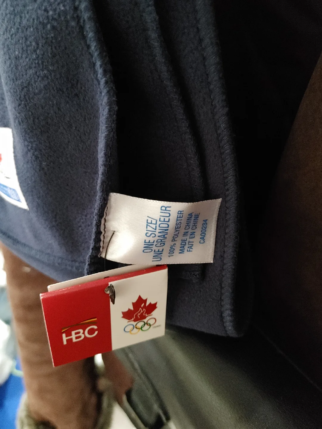 🧡SUPER RARE HBC NAVY OLYMPICS SCARF NEW image indicator(2)