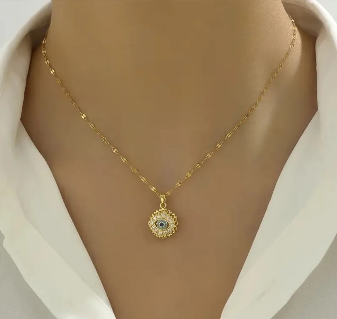 Gold Evil Eye Pendant Necklace image indicator(2)
