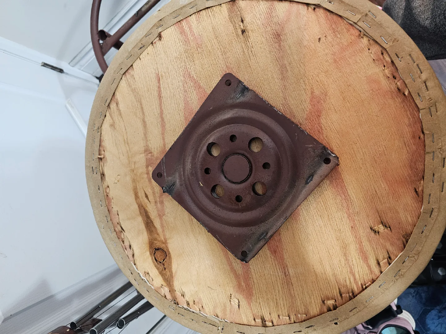 🥕Vintage Mid-Century Modern Swivel Chair image indicator(4)