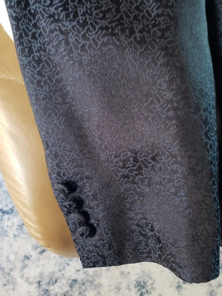 Navy blue pattern blazer with matching vest image indicator(7)