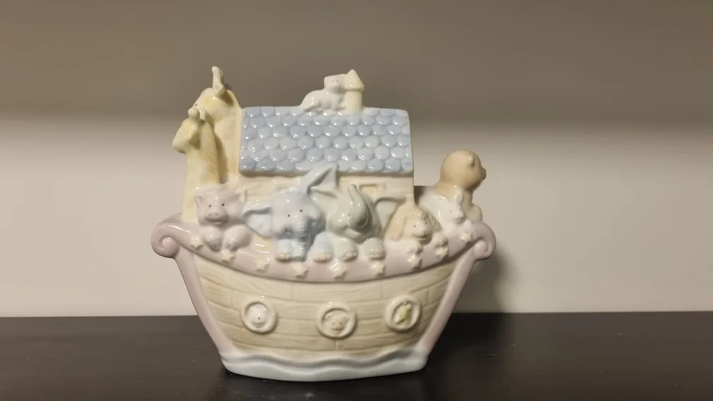 Noah's Ark Figurine thumbnail