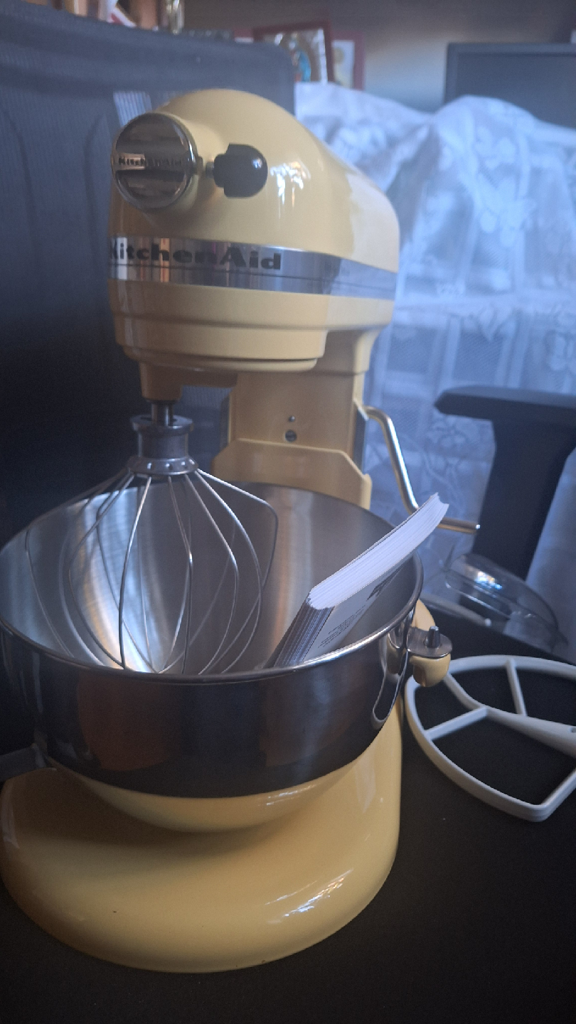 KitchenAid Deluxe 5 Edition Stand Mixer with a Bonus - photo 2