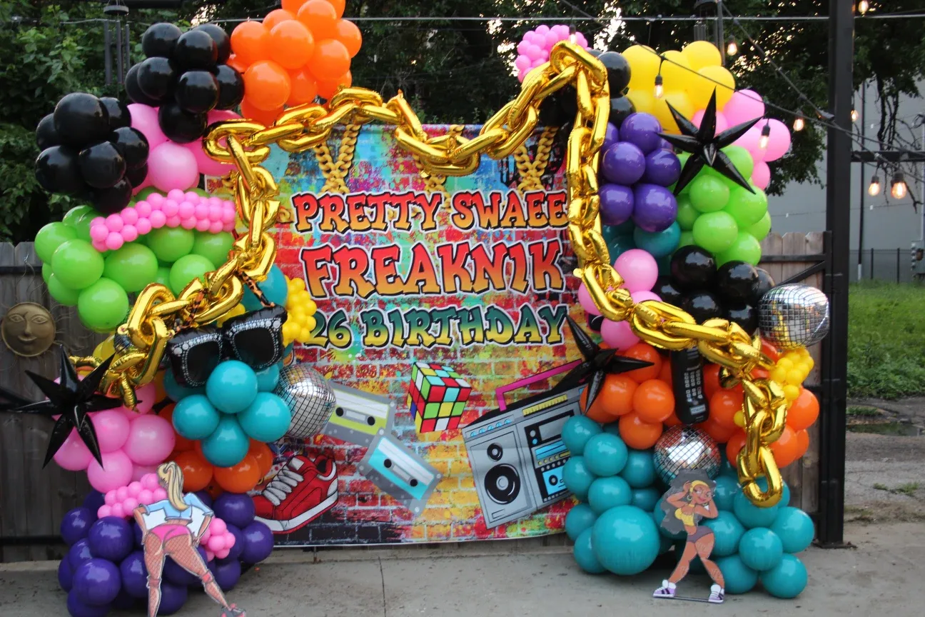 Balloon-A-Tic,  Balloon Artist image indicator(5)