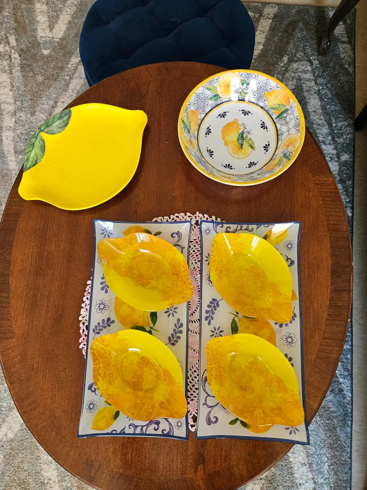 Lemon-themed Plates and Bowl Set thumbnail