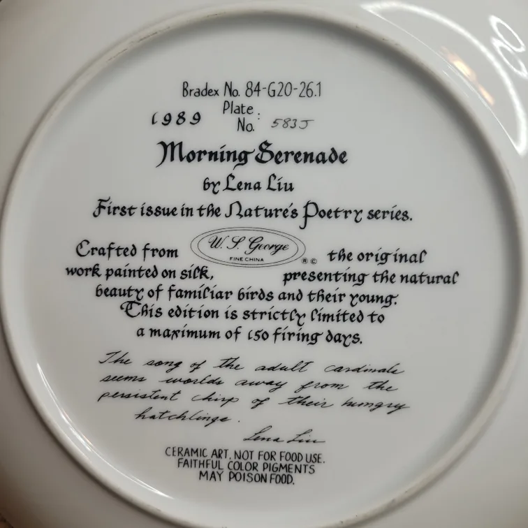 Beautiful 8 1/2" Cardinal Collector Plate image indicator(8)