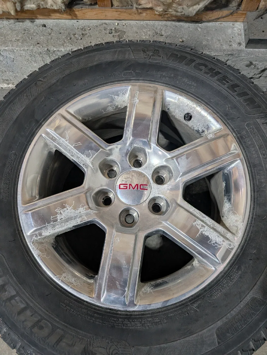 (4)-265/65R18 Alloy Rims/All Season Tires Off 2017 GMC Sierra image indicator(3)