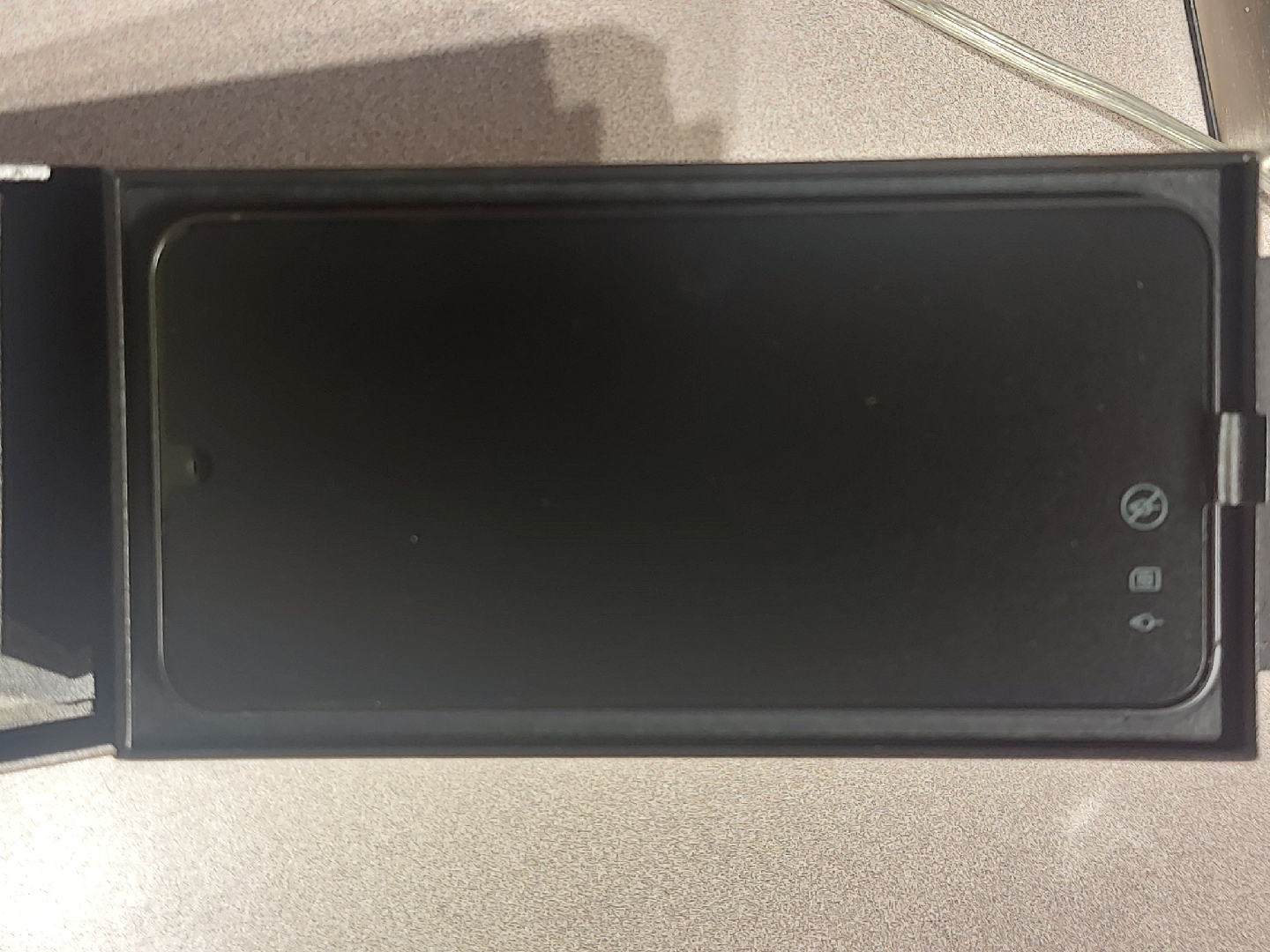 New Samsung Galaxy S24 - Box Included! - photo 2