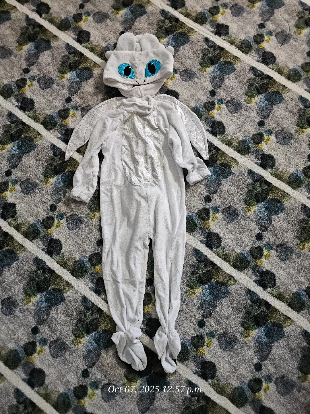 Light Fury Costume - Toddler Size 2T-4T image indicator(2)