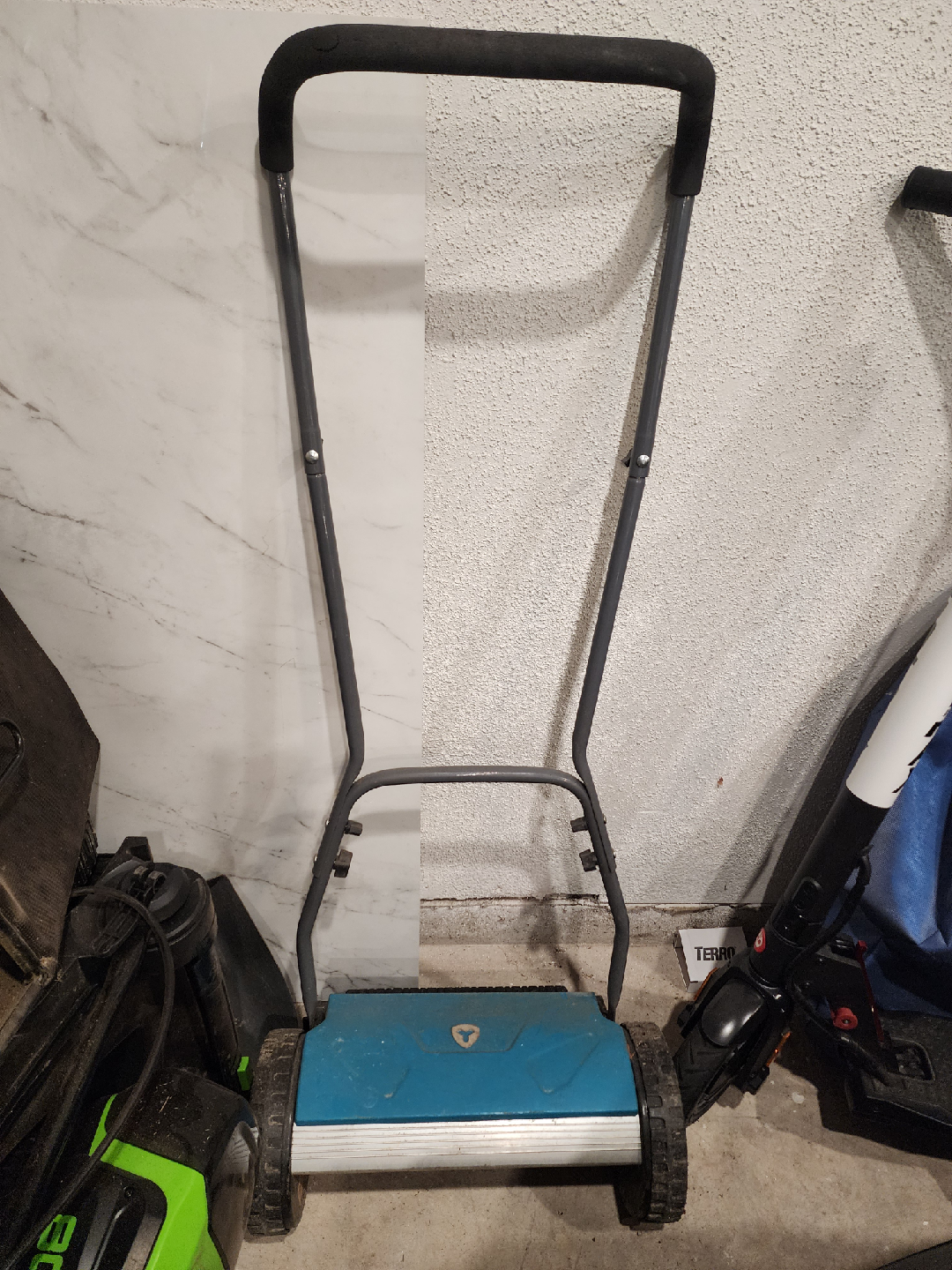Yardworks Manual Cylinder Lawn Mower