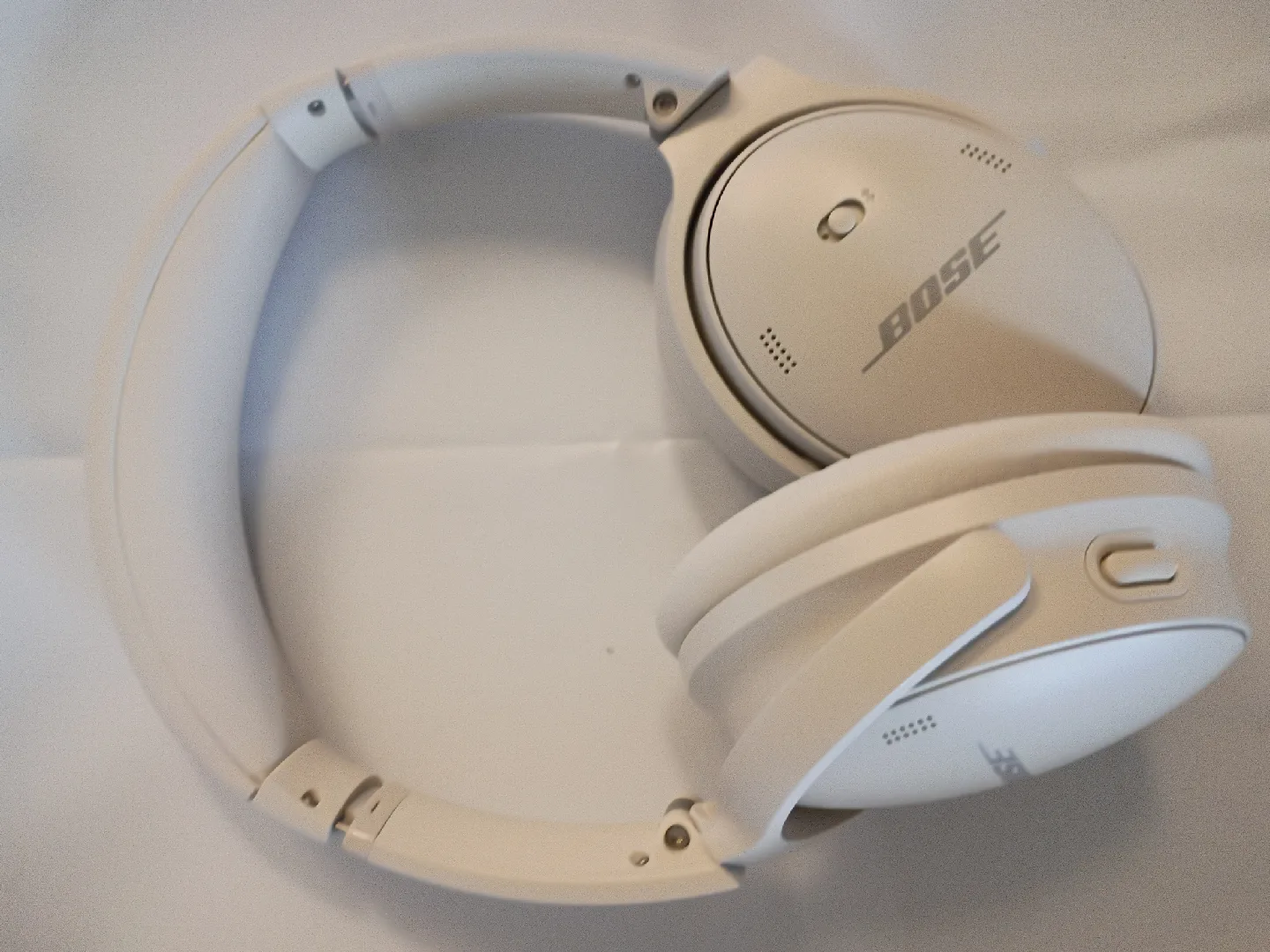 Bose QuietComfort 45 Wireless Headphones - White image indicator(3)
