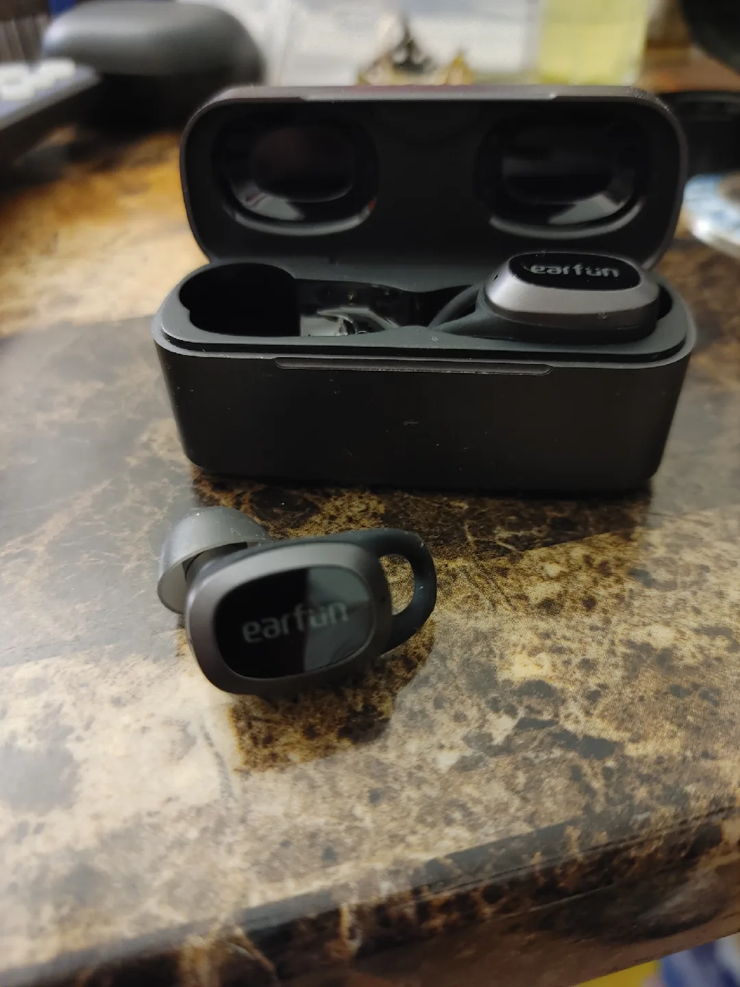 EarFun Wireless Earbuds image indicator(2)