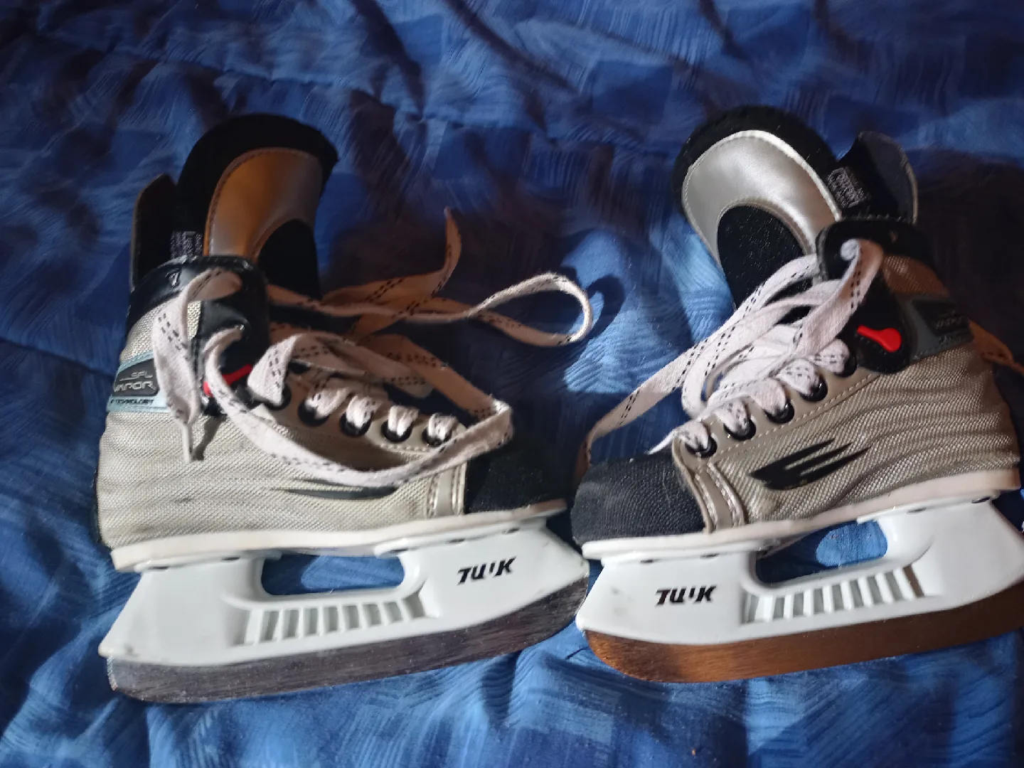 hockey skates - used - various sizes thumbnail