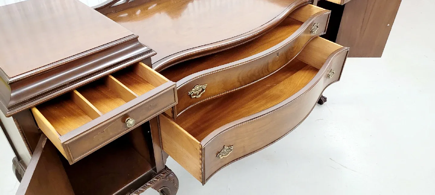 Antique Sideboard Buffet image indicator(4)