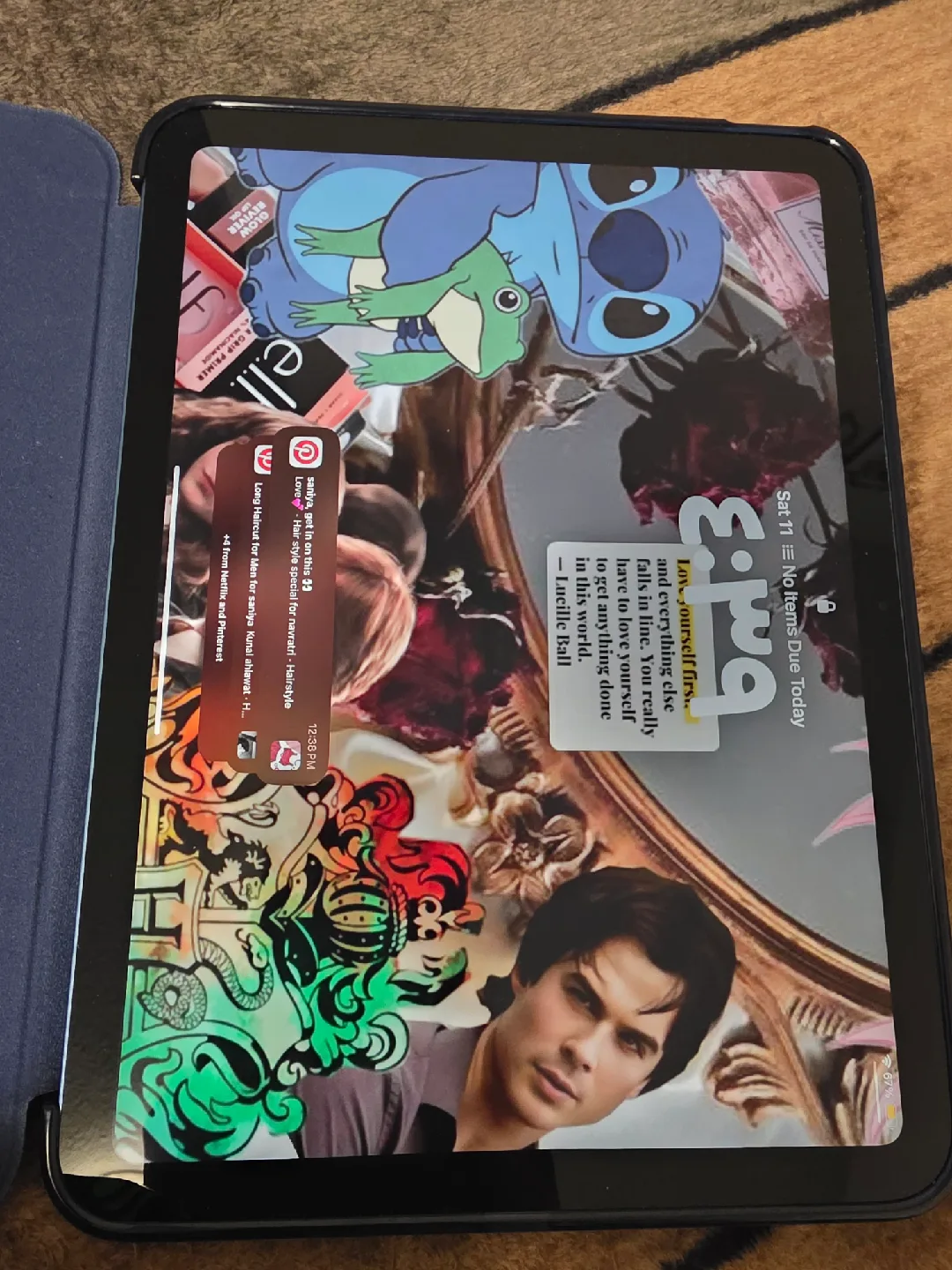 iPad in Blue Case image indicator(3)