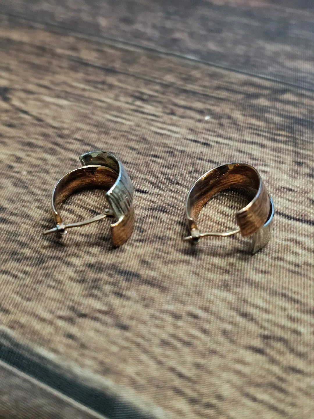 Two-Tone Hoop Earrings Stamped 925 Italy image indicator(4)