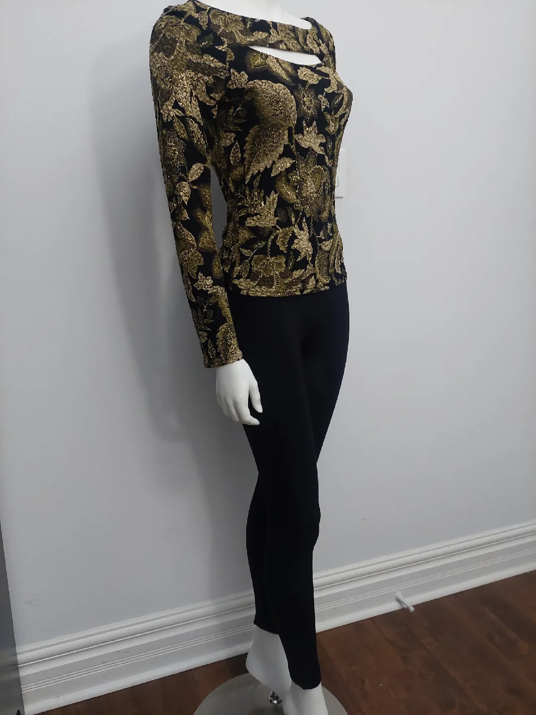 Cartise International Floral Top - Size S image indicator(2)