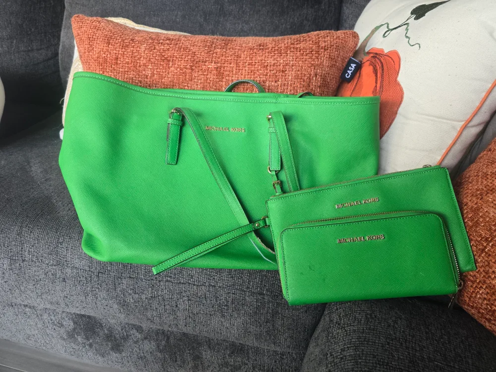Michael Kors Green Leather Tote & Wallet Set