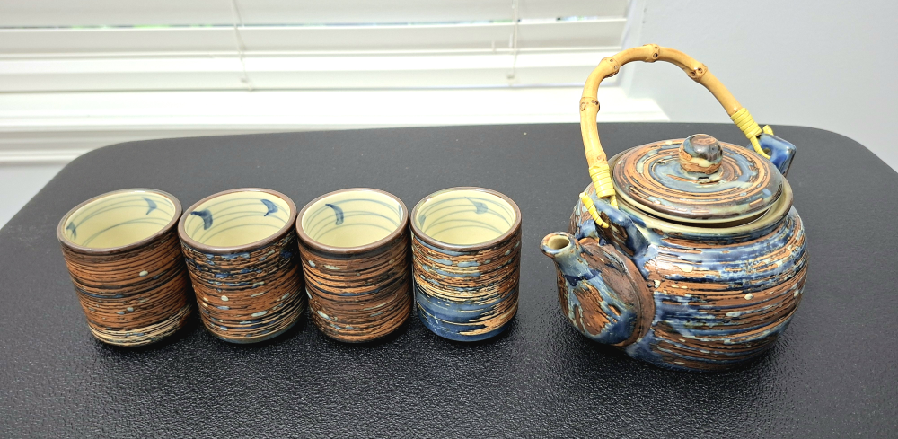Ceramic Tea Set - Teapot and 4 Cups