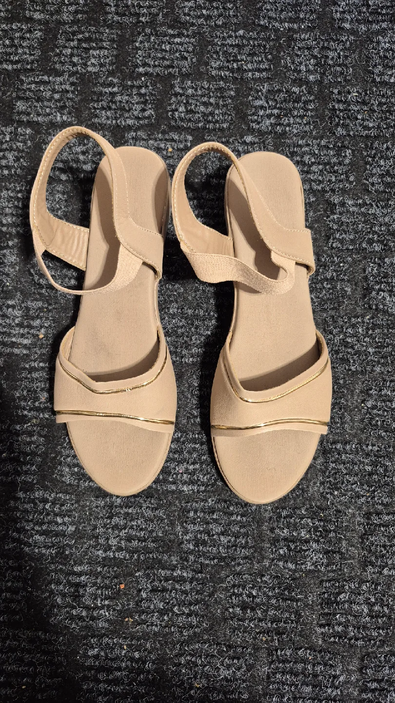 Weark Beige Sandals - Size 41 image indicator(2)