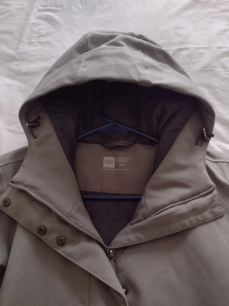 MEC Women's Hooded Winter Coat - Size S image indicator(3)