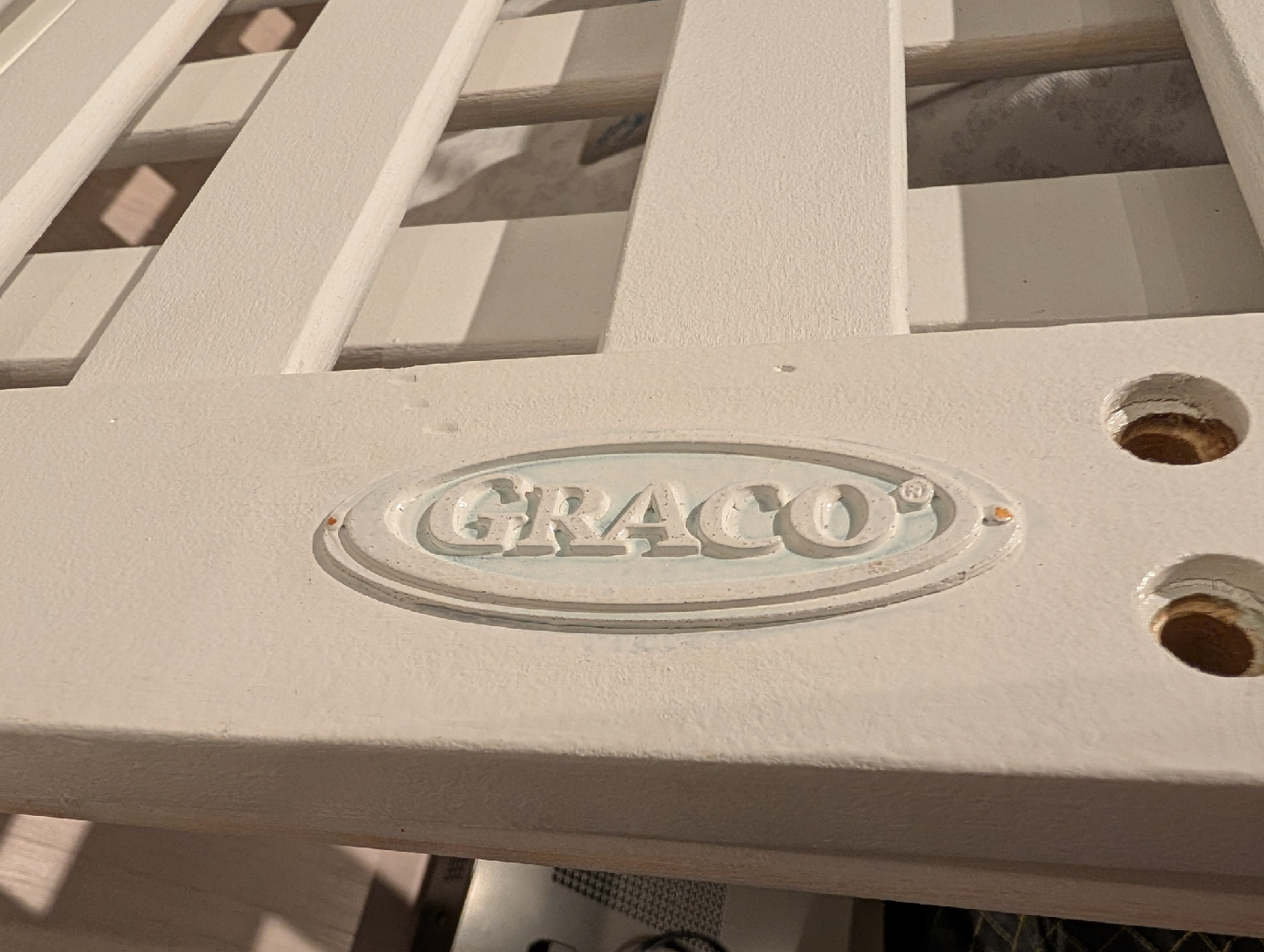 Full Size Triple-Height Adjustable Graco White Baby Crib - photo 2