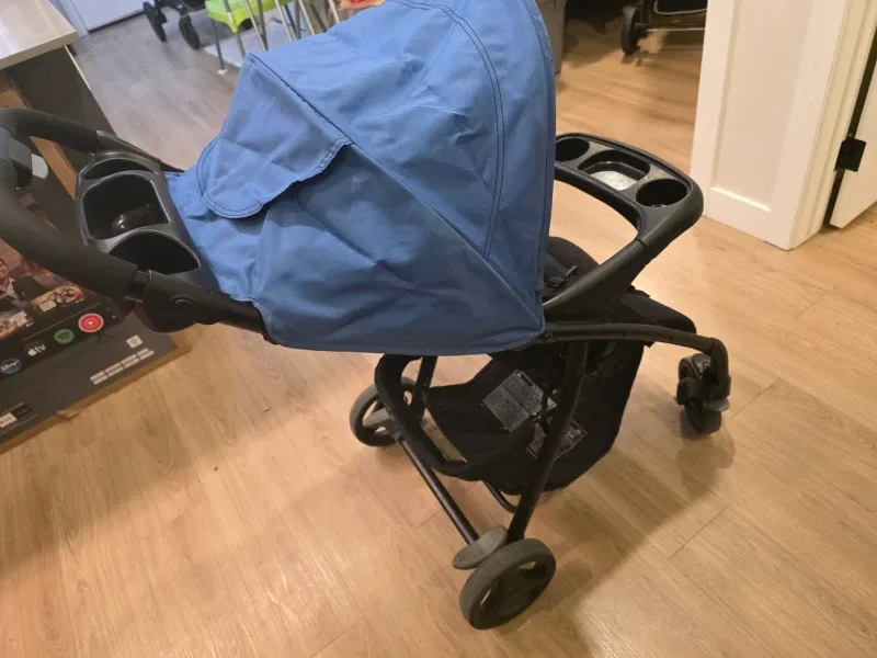 Stroller and car seat. Graco SnugRide SnugLock 30LX Infant image indicator(5)