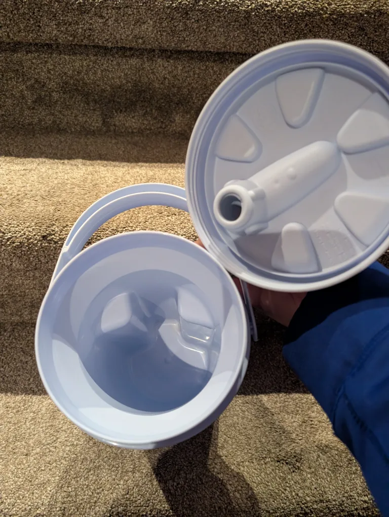 Rubbermaid Blue Water Jug image indicator(3)