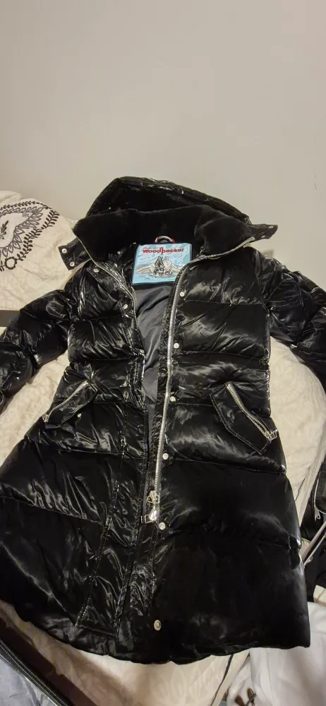 Woodpecker Black Puffer Coat image indicator(2)