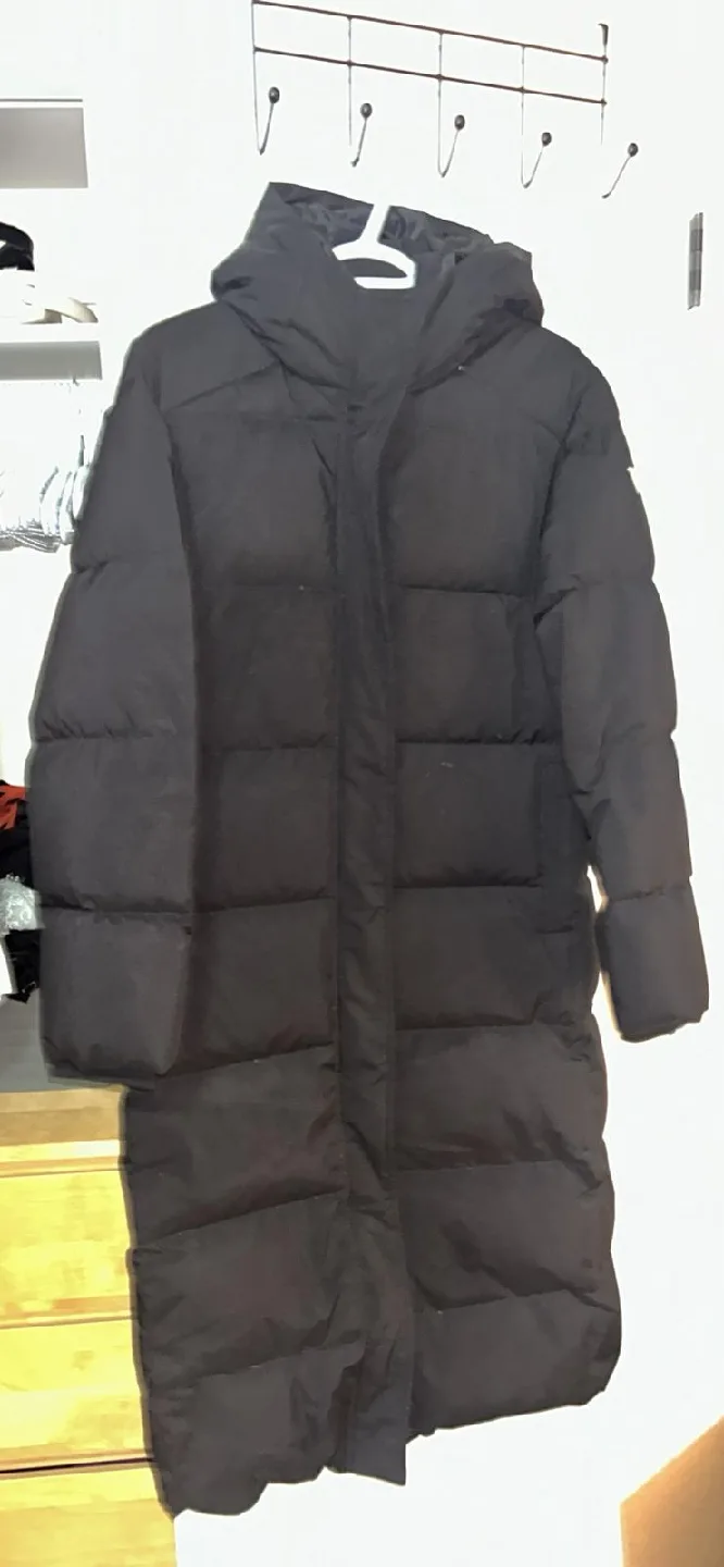 Guess Black Puffer Coat - Size S thumbnail