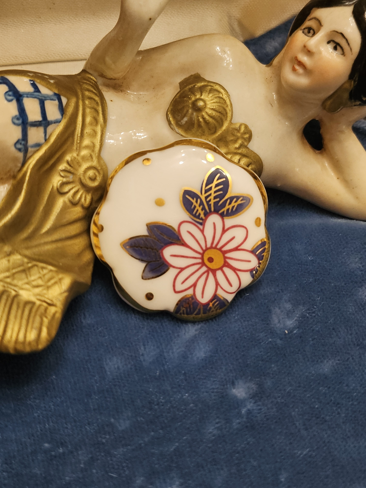 Royal Albert Flower Pin Brooch ceramic