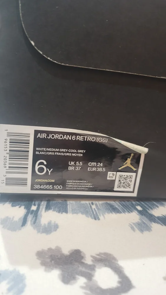 Air Jordan 6 Retro (GS) - Size 6Y image indicator(5)