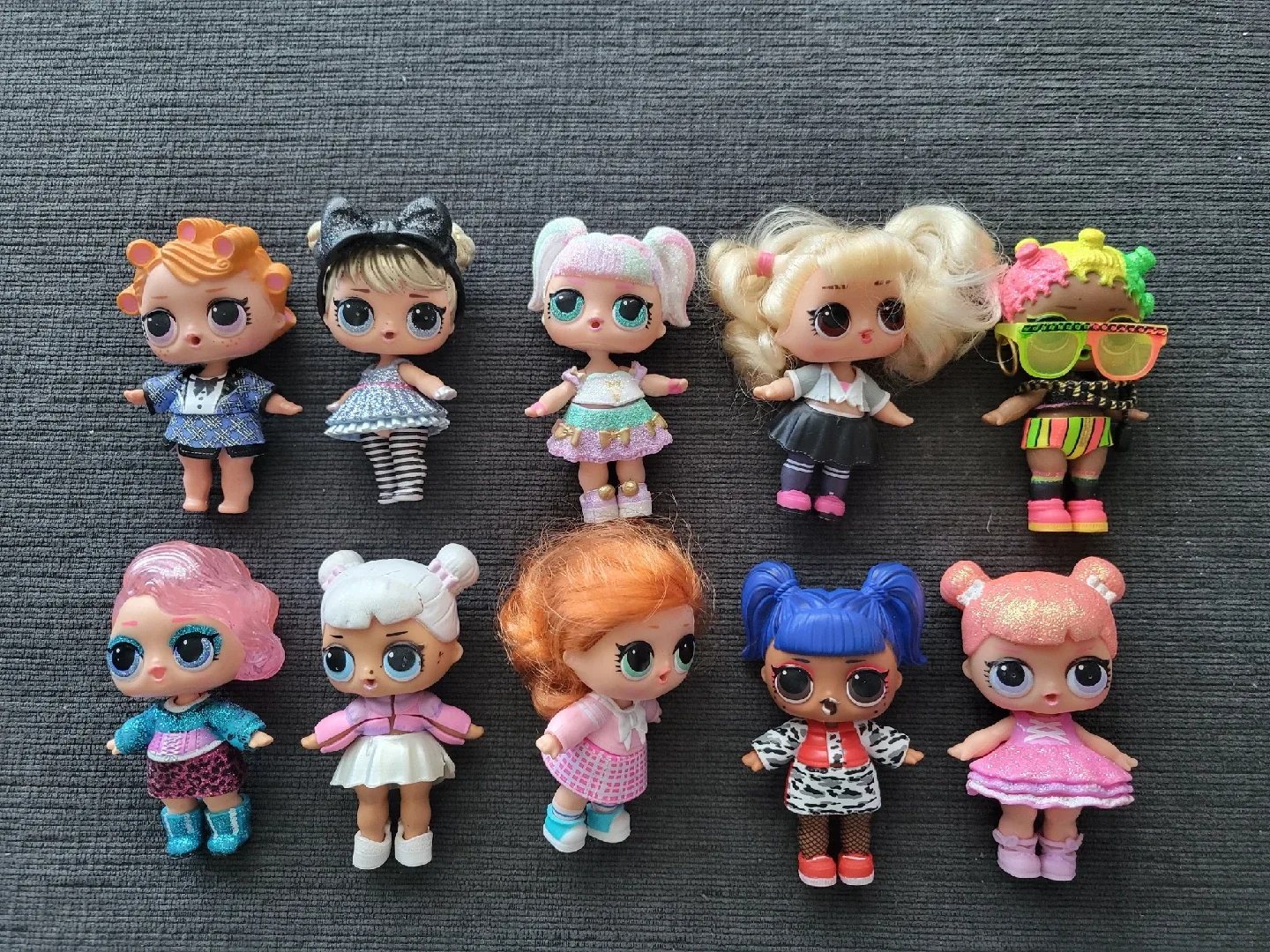 35 LOL dolls