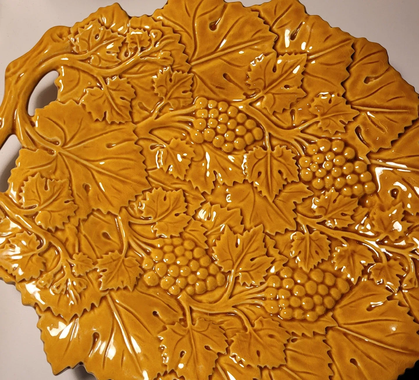 Olfaire Portugal Ceramic Grape Vine Serving Platter thumbnail