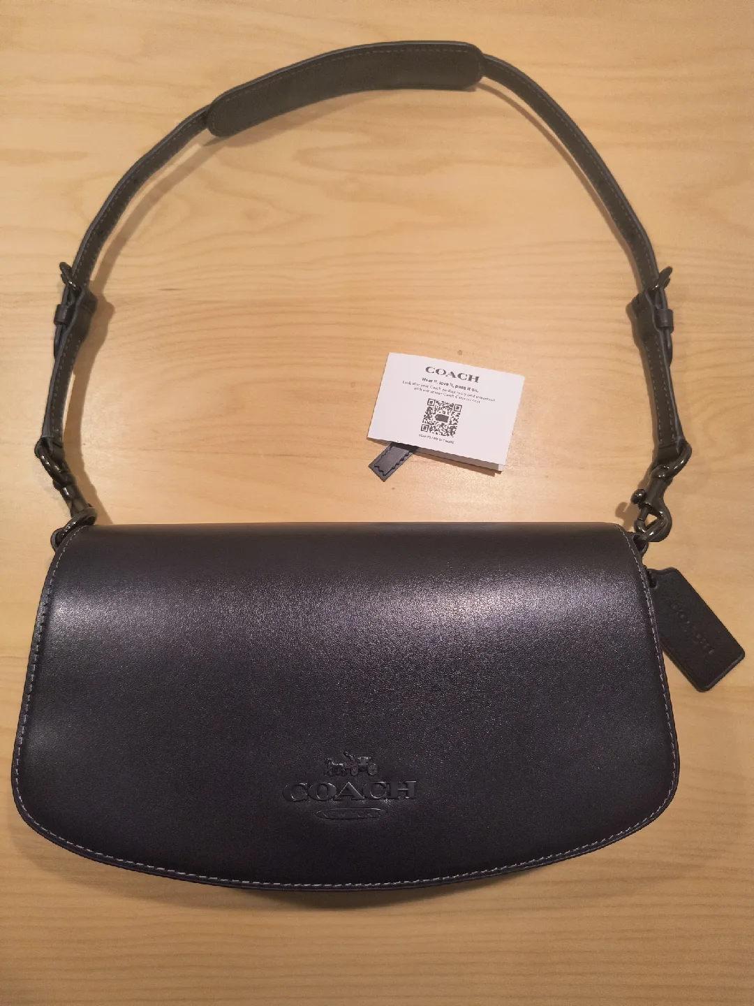 Coach Black Leather Shoulder Bag image indicator(9)