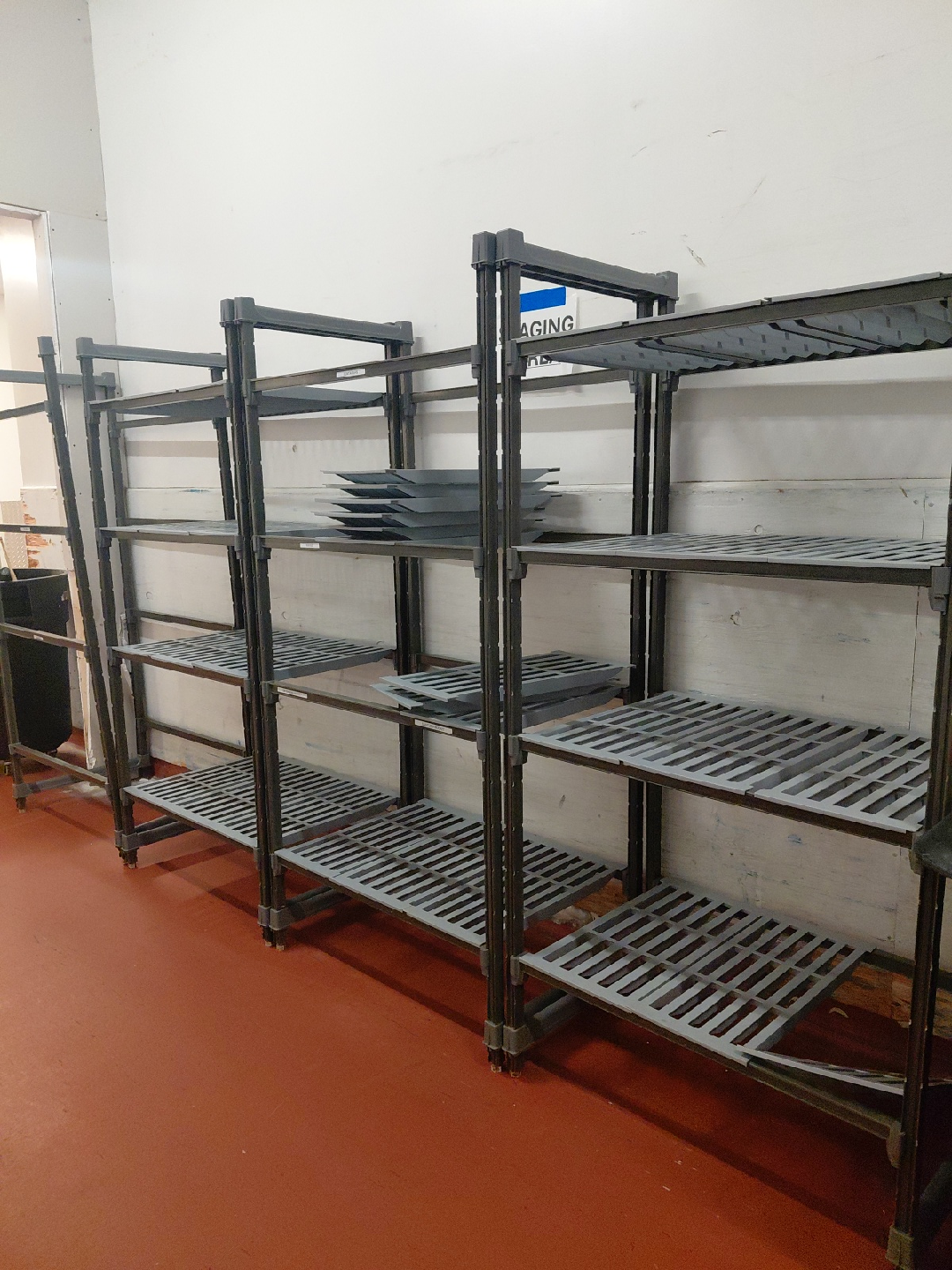 Cambro CBU183672V5580 5-Tier Polymer Shelf Kit - photo 3