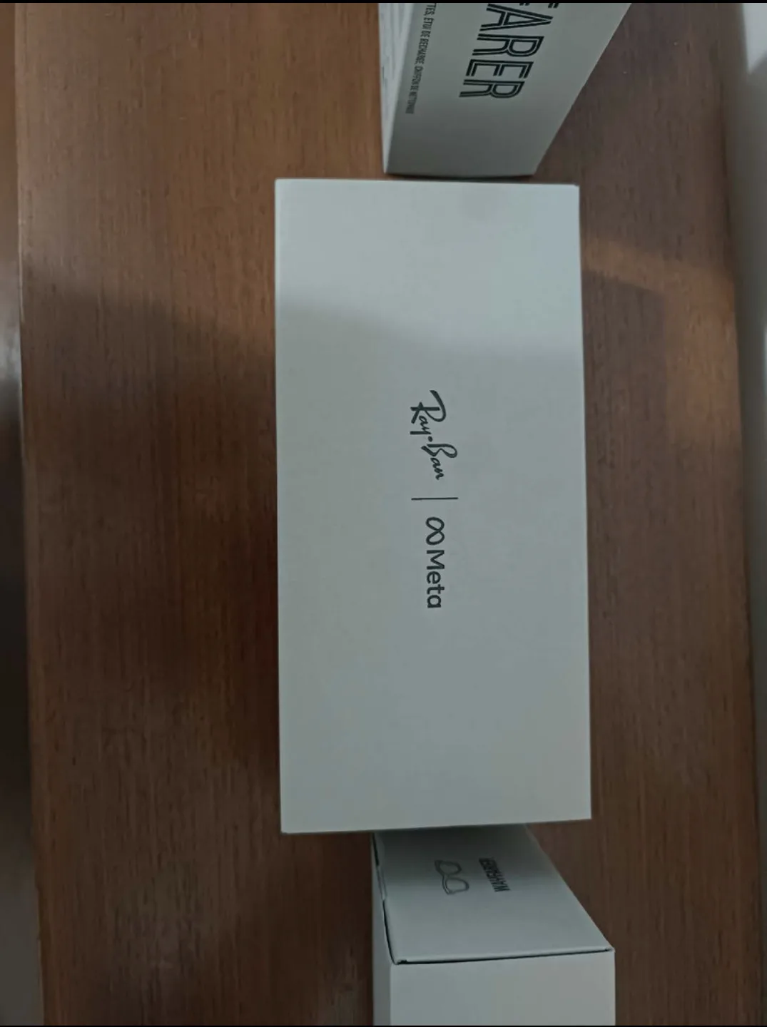 Ray-Ban Meta Wayfarer image indicator(2)